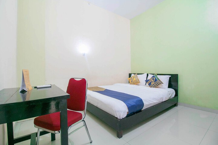 Room 13 of 34