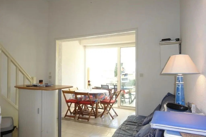 Room 2 of 9