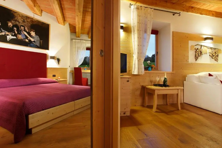 Room 4 of 13