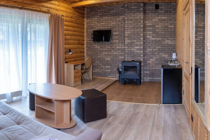 Room 8 of 42