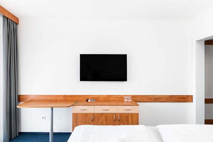 Room 17 of 82