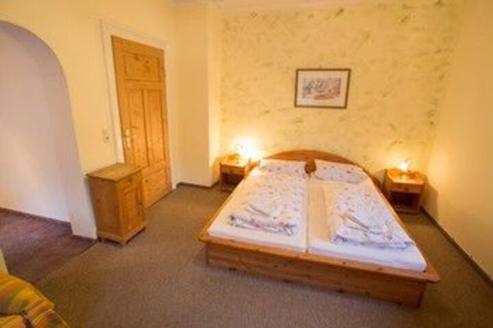 Room 5 of 20