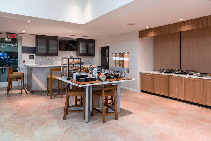 Breakfast area