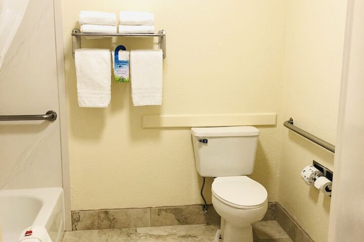 Room 31 of 41
