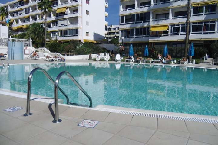 Hotel with Pool
