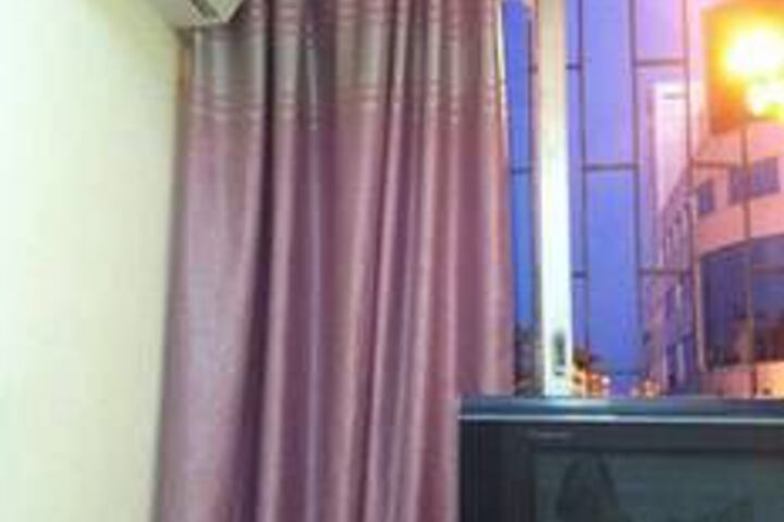 Room 22 of 34