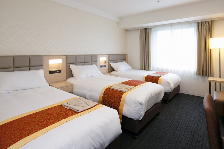 Room 5 of 37