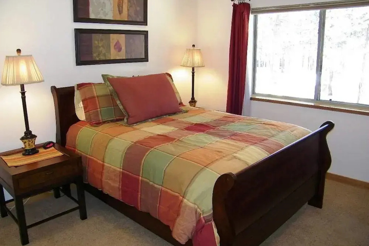 Room 3 of 25