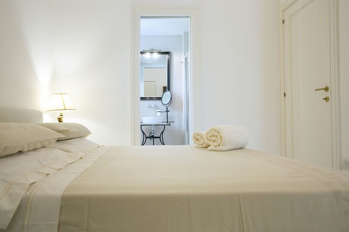 Room 3 of 39