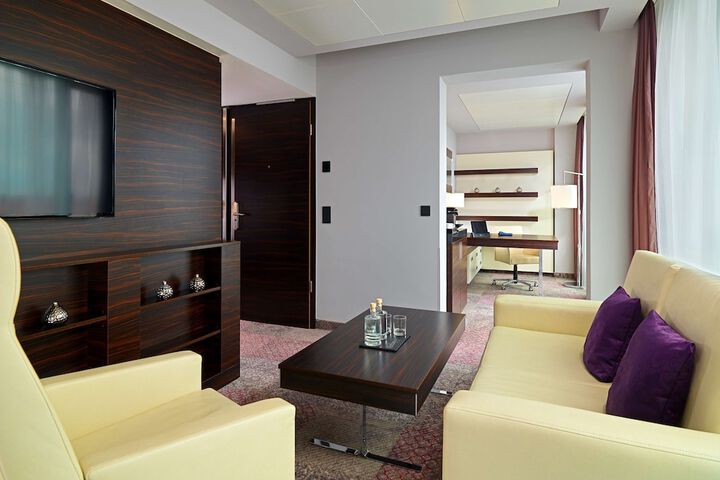 Room 6 of 46