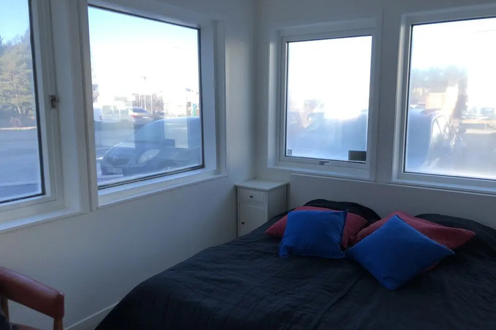 Room 2 of 17