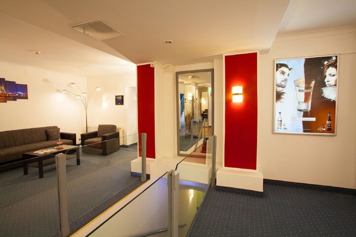 Guest Lobby