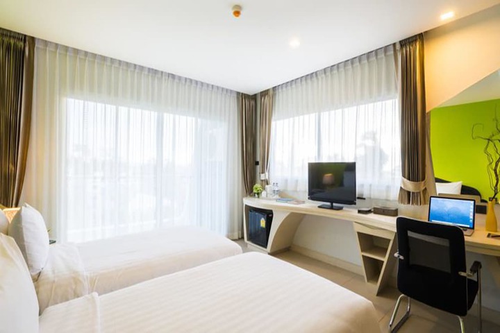 Room 18 of 121