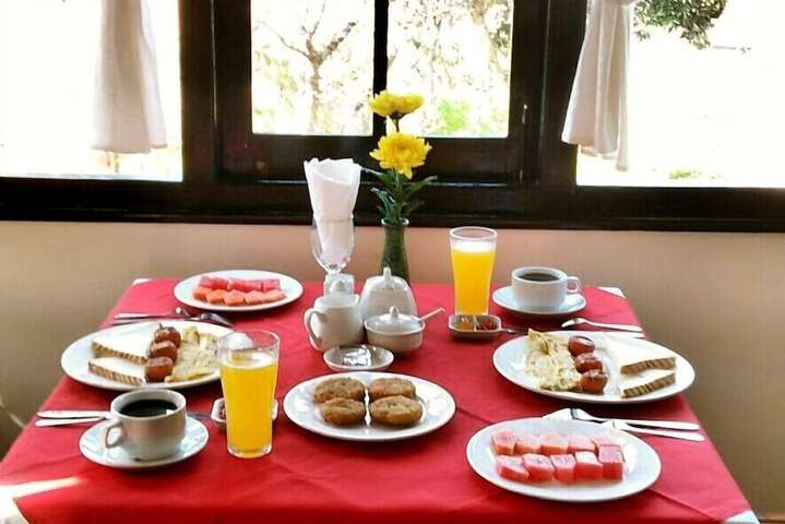 Breakfast/Coffee Service 17 of 42