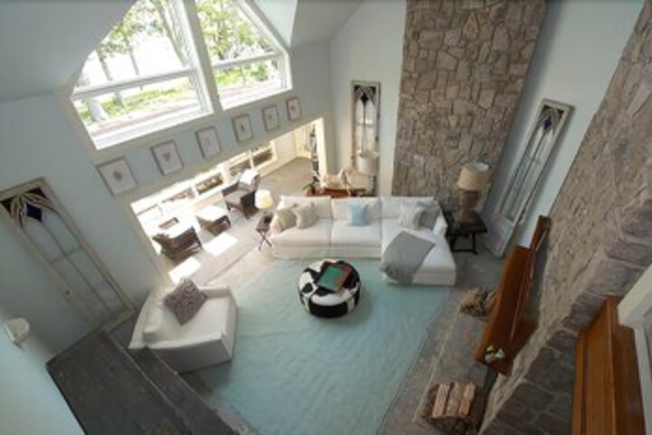 Room 10 of 22