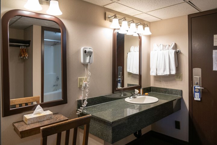 Bathroom sink