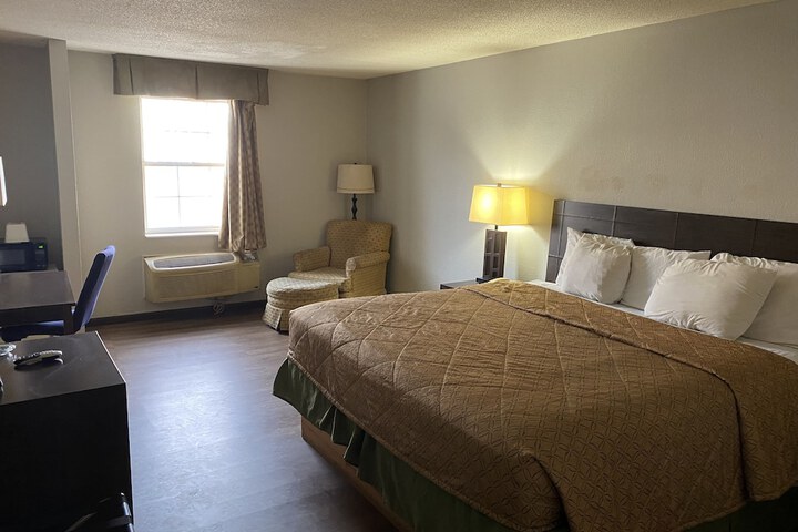 Room 10 of 34