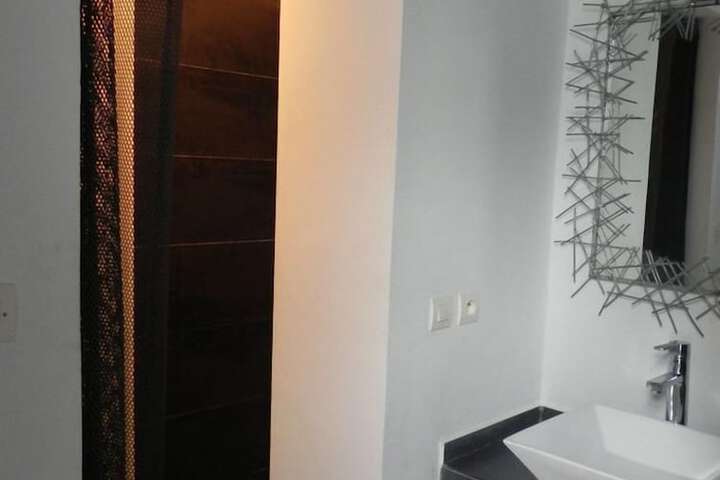 Room 28 of 52