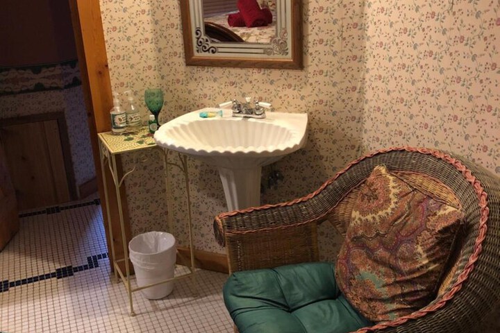 Room 22 of 40