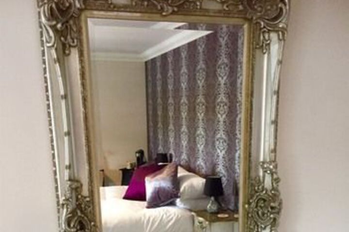 Room 17 of 25
