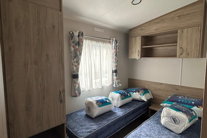 Room 3 of 12