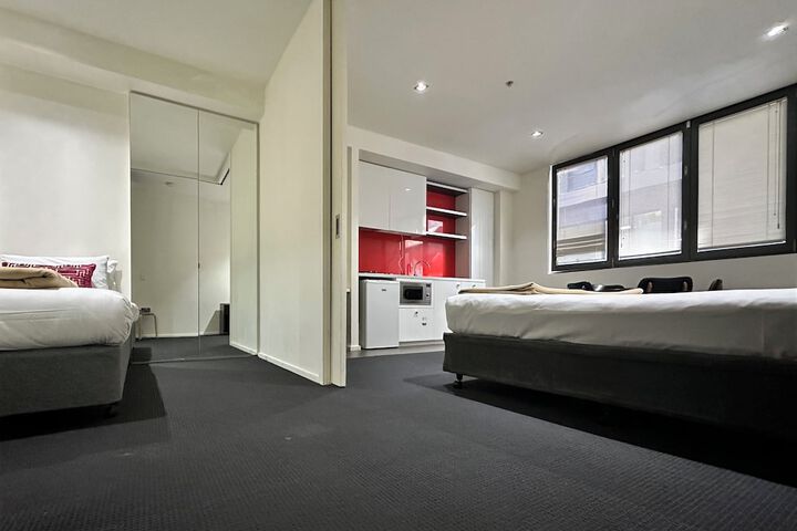 Room 7 of 44
