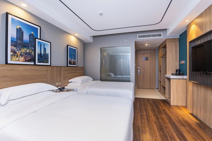 Room 19 of 49