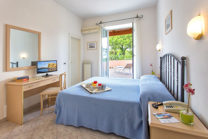 Room 4 of 45