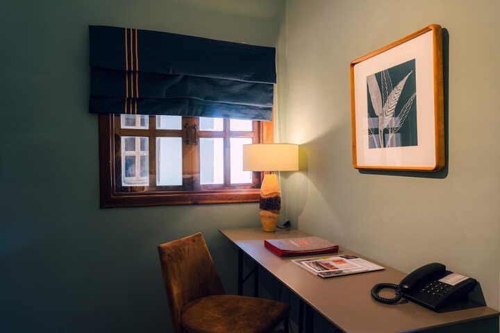 Room 33 of 158