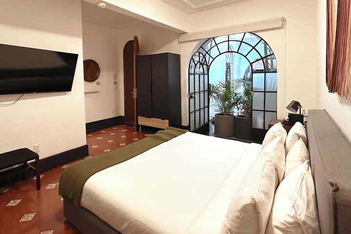 Room 79 of 140