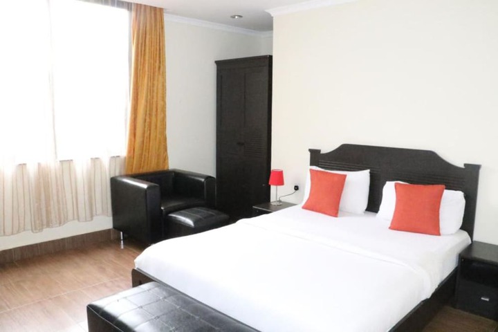 Room 15 of 26