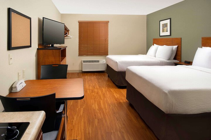 Room 9 of 24