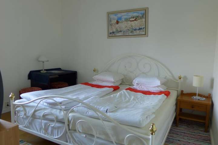 Room 10 of 50