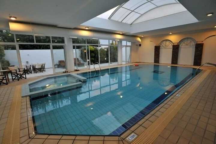Pools & Facilities
