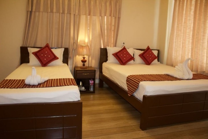 Room 16 of 19