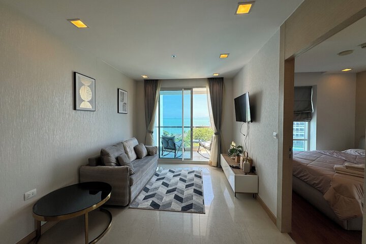 Room 12 of 21