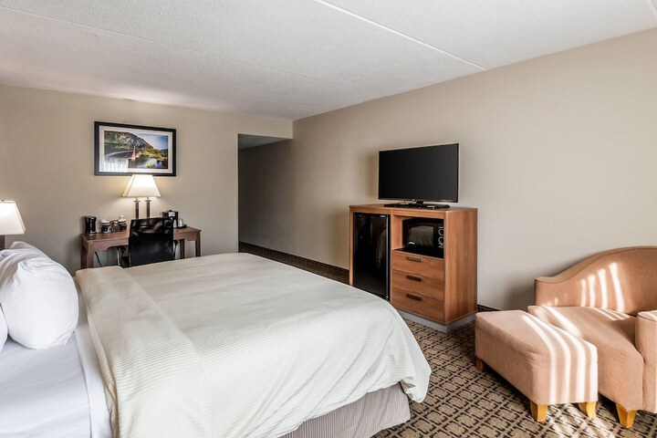 Room 15 of 64