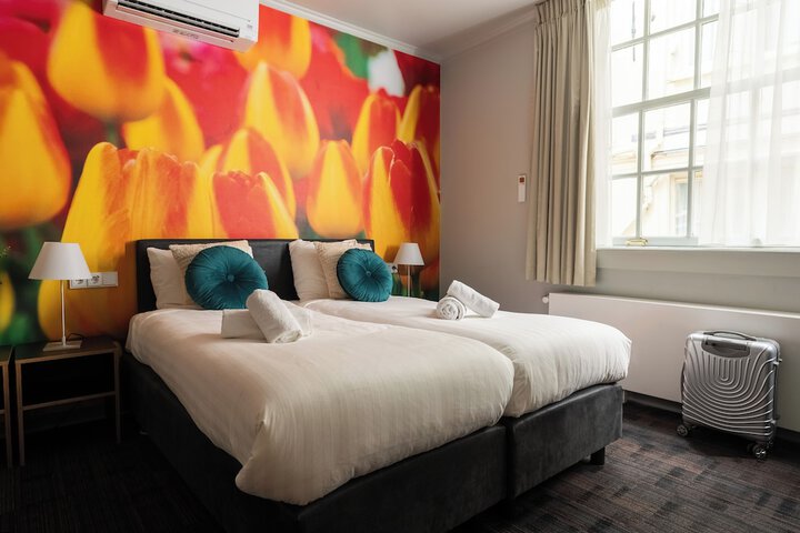 Room 14 of 60