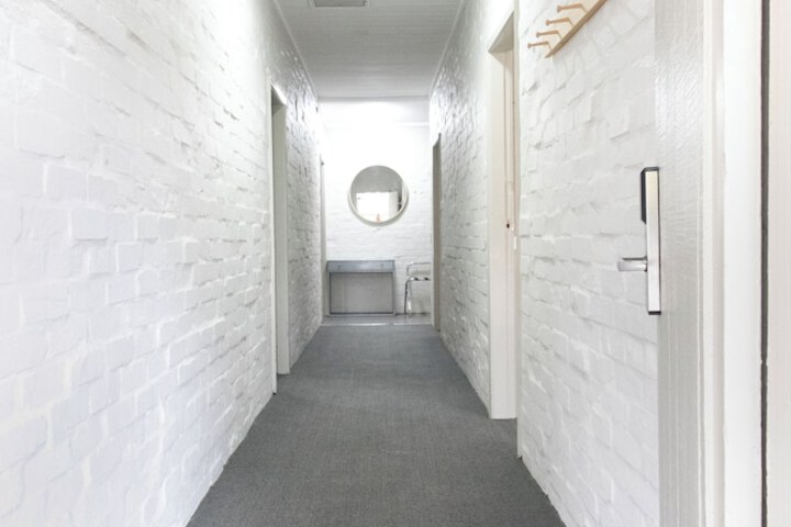 Room 43 of 62