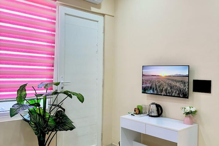 Room 3 of 7