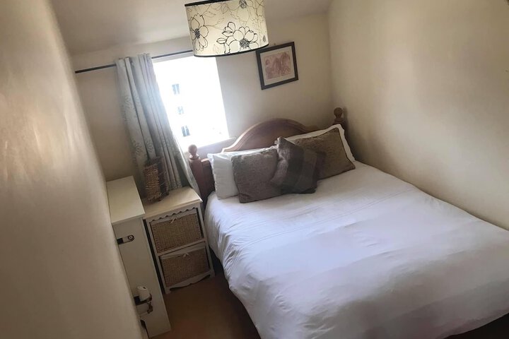 Room 3 of 48