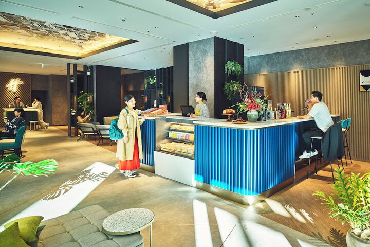 Hotel Lobby