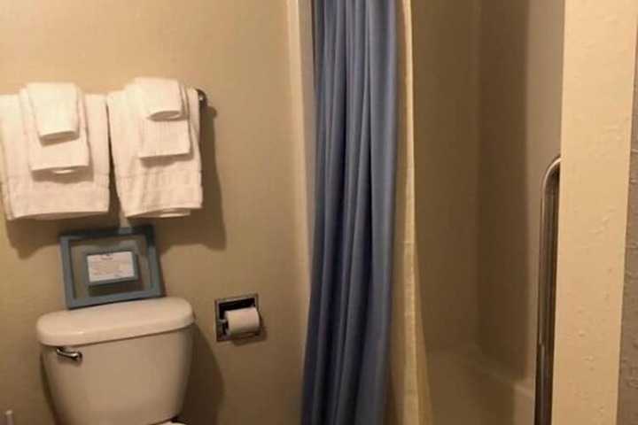 Room 44 of 61