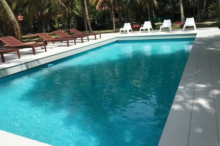 Pool 15 of 37