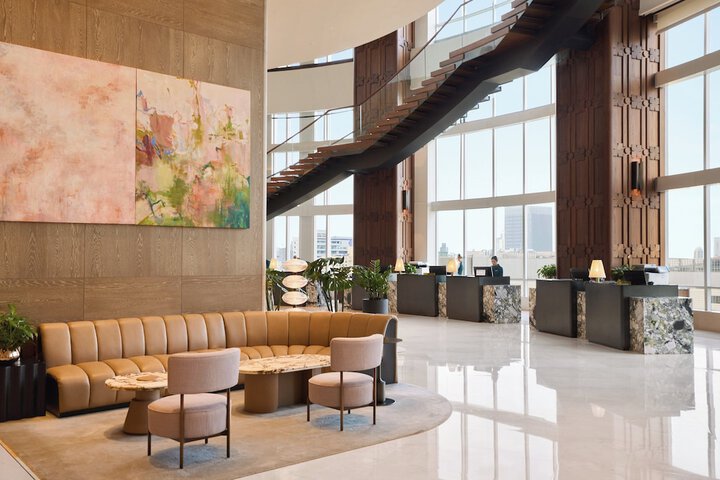 Entrance & Lobby