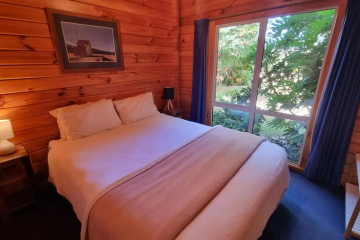 Room 2 of 16