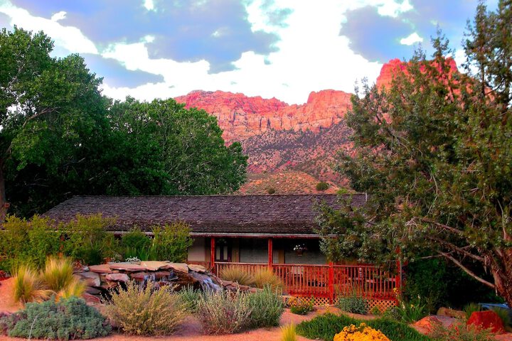 Hotel Exterior 18 of 25