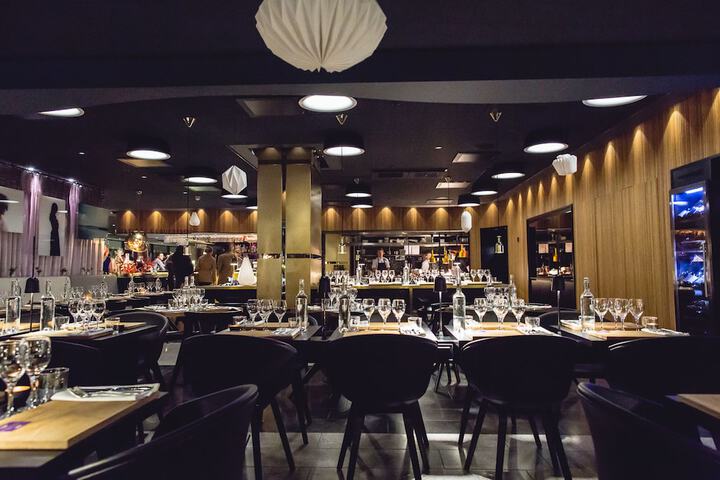 Dining 40 of 68