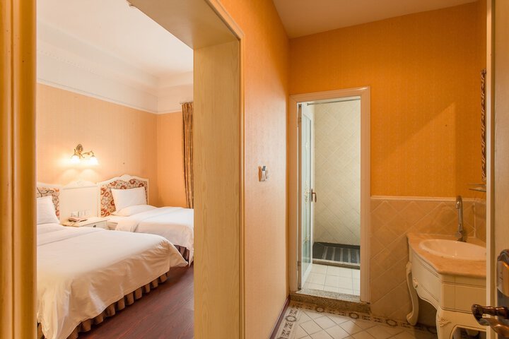 Room 20 of 22