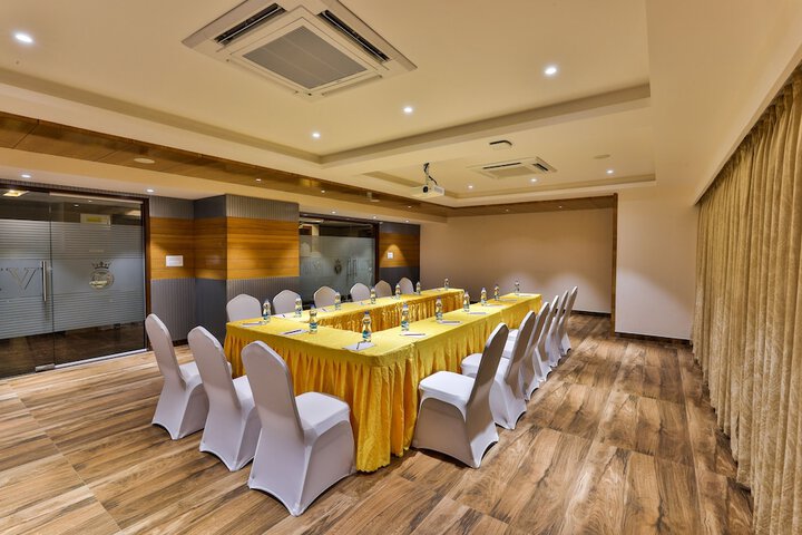 Ballroom/Hall 50 of 61